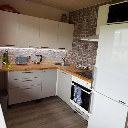 Kortermajutus * Voore