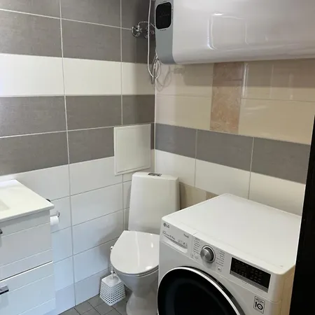 Apartment Kortermajutus *